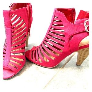 Women’s Peep-Toe Sandals (Wine Red)